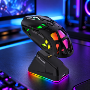 Schwarze K-Snake X9 Gaming-Maus mit RGB-Ladestation im Gaming-Setup